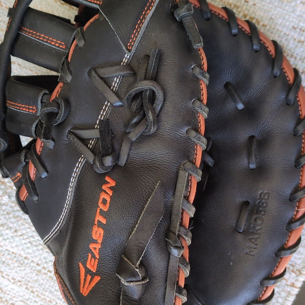 Rare!! Limited Edition Easton Mako 13.5" First Base Glove - Picture 6 of 16